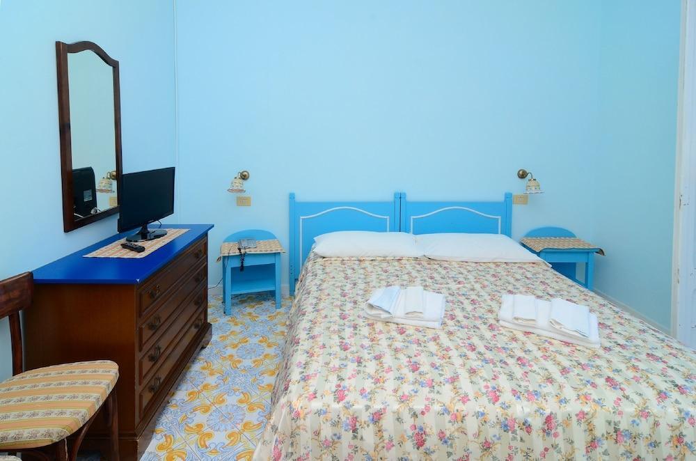 Hotel Terme Marina Lacco Ameno  Esterno foto