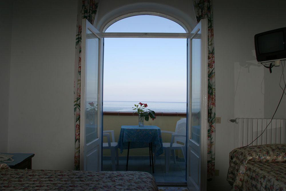 Hotel Terme Marina Lacco Ameno  Esterno foto
