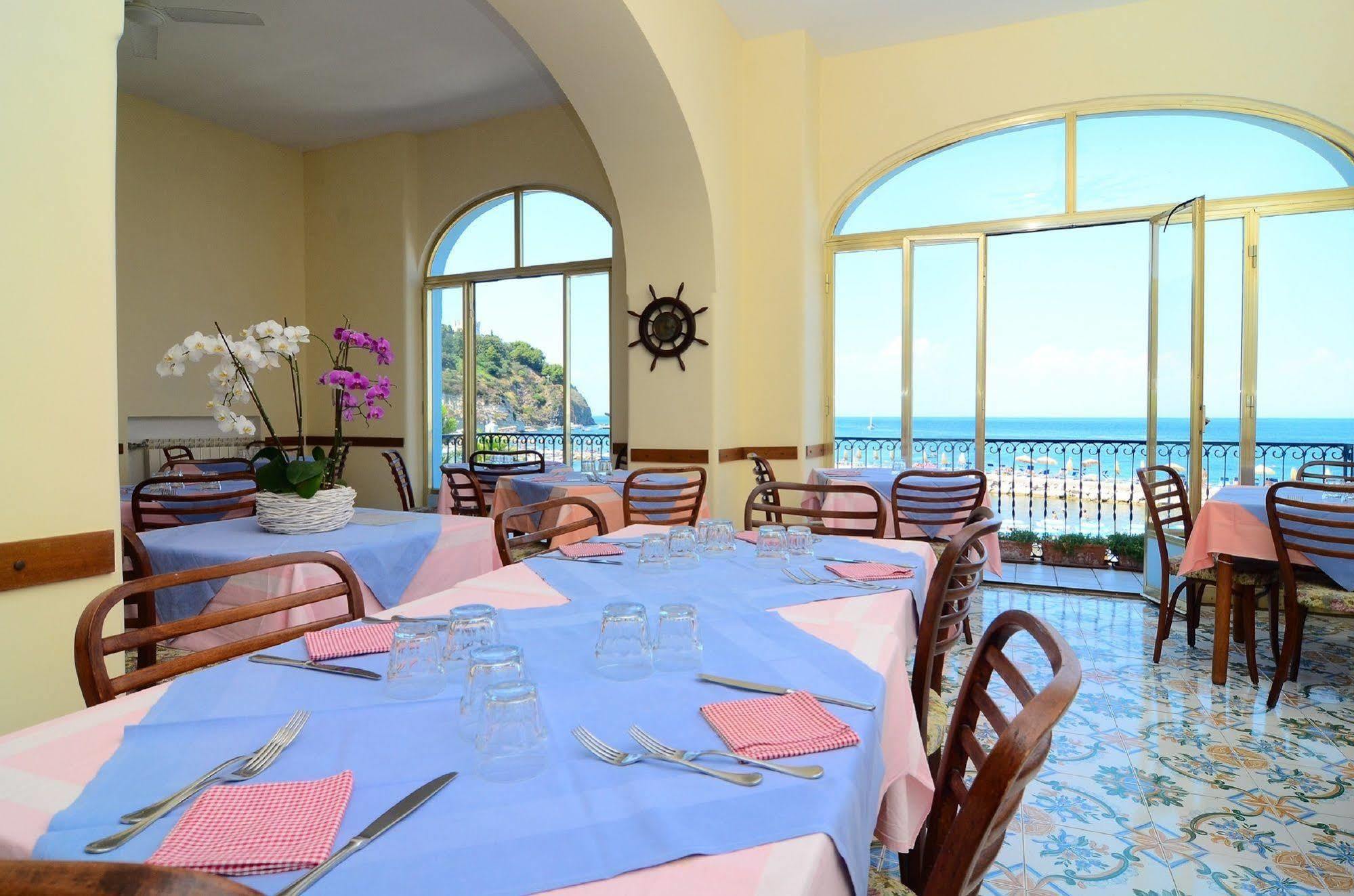 Hotel Terme Marina Lacco Ameno  Esterno foto