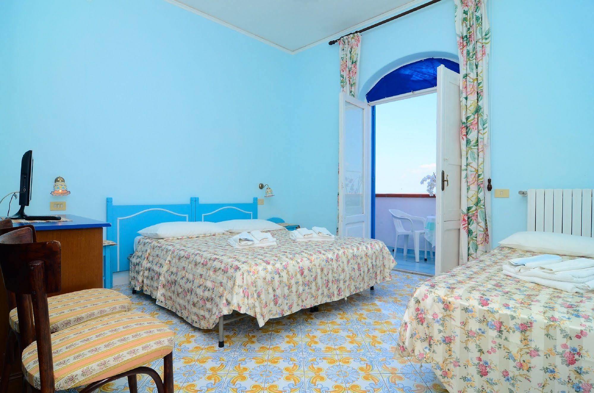 Hotel Terme Marina Lacco Ameno  Esterno foto
